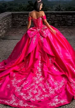 Sweet Sixteen|Plus Sized Quince Dresses^Amabella Q1025