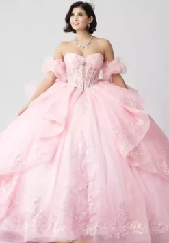 Sweet Sixteen|Plus Sized Quince Dresses^Amabella Q1064