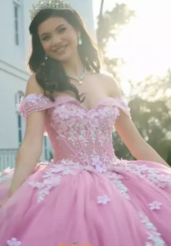 Sweet Sixteen|Plus Sized Quince Dresses^Amabella Q1056