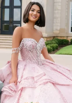 Sweet Sixteen|Plus Sized Quince Dresses^Amabella Q1097