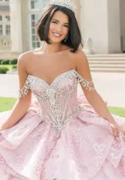 Sweet Sixteen|Plus Sized Quince Dresses^Amabella Q1097