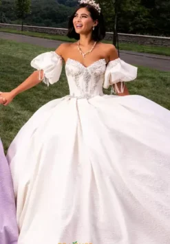 Sweet Sixteen|Plus Sized Quince Dresses^Amabella Q1027