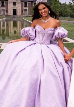 Sweet Sixteen|Plus Sized Quince Dresses^Amabella Q1027