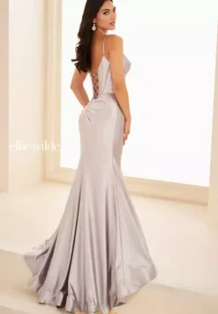 Fitted|Plus Size^Ellie Wilde EW37120