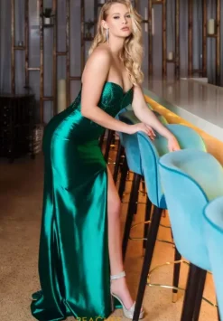 Fitted|Long Dresses^Faviana 11006