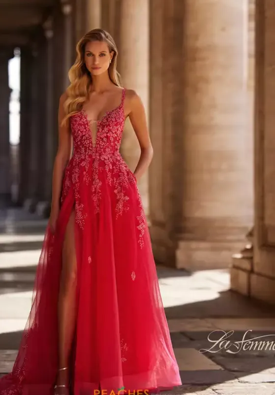 Sweet Sixteen|Long Dresses^La Femme 32062