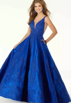 Winter Formal|Sweet Sixteen^Morilee 43089