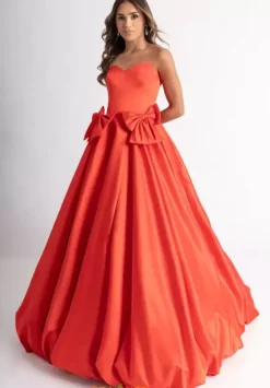 Sweet Sixteen|Plus Sized Dresses^Rachel Allan 71035