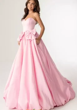 Sweet Sixteen|Plus Sized Dresses^Rachel Allan 71035