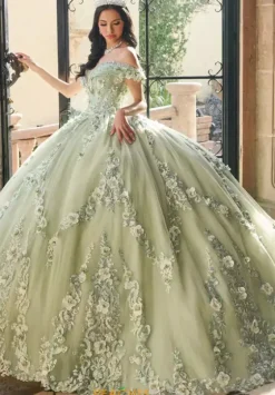 Sweet Sixteen^Rachel Allan Quince RQ2204